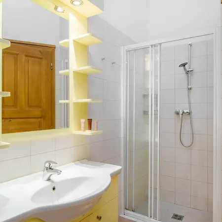 Apartamento Ginosi Elema Apartel Praga