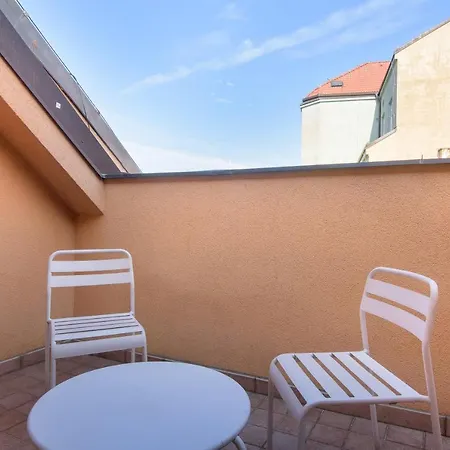Ginosi Elema Apartel * Prag
