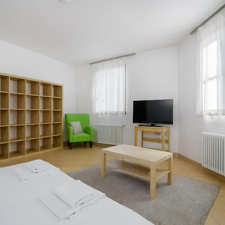 Ginosi Elema Apartel Apartamento Praga